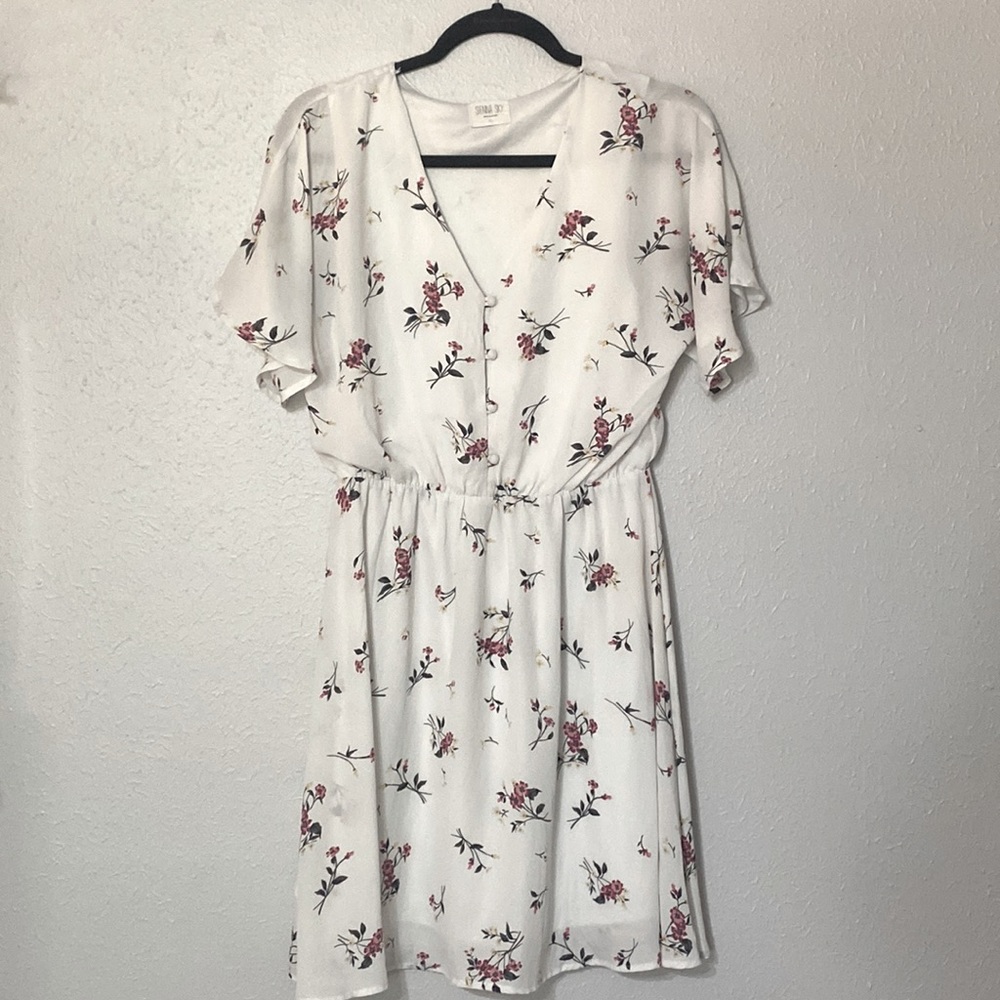 Sienna Sky white floral loose dress
